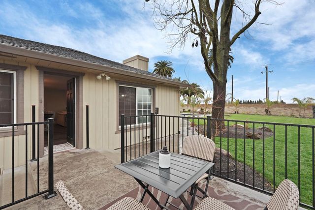 2948 E Woodbridge Rd, Acampo, CA 95220