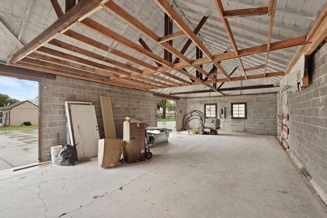 2948 E Woodbridge Rd, Acampo, CA 95220