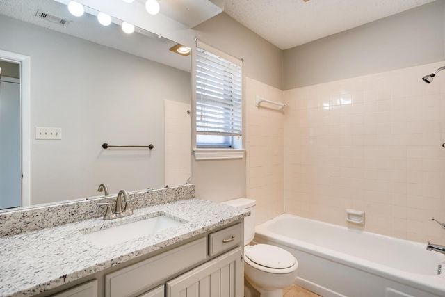5912 Woodmeadow Drive, Arlington, TX 76016