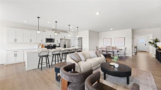 20925 W 188th Terrace, Spring Hill, KS 66083