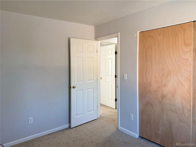 19292 E Nassau Drive, Aurora, CO 80013