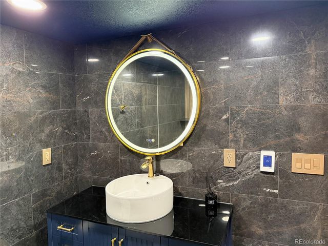 19292 E Nassau Drive, Aurora, CO 80013