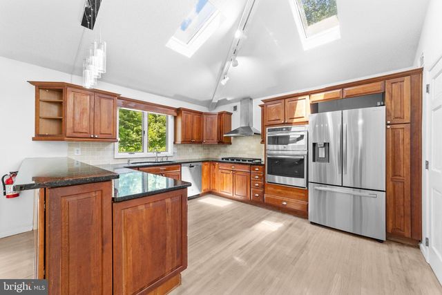 12 OAK PL, Princeton, NJ 08540