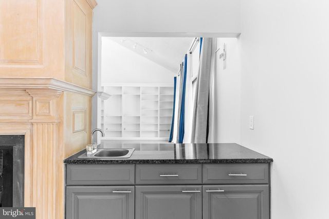 12 OAK PL, Princeton, NJ 08540