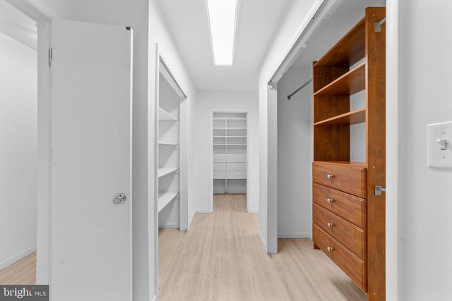 12 OAK PL, Princeton, NJ 08540