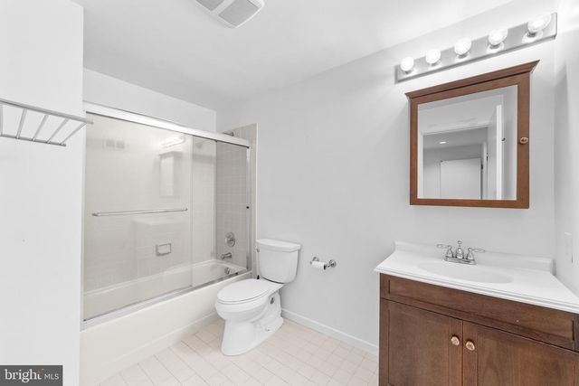 12 OAK PL, Princeton, NJ 08540