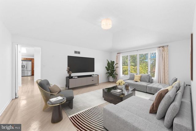 12 OAK PL, Princeton, NJ 08540