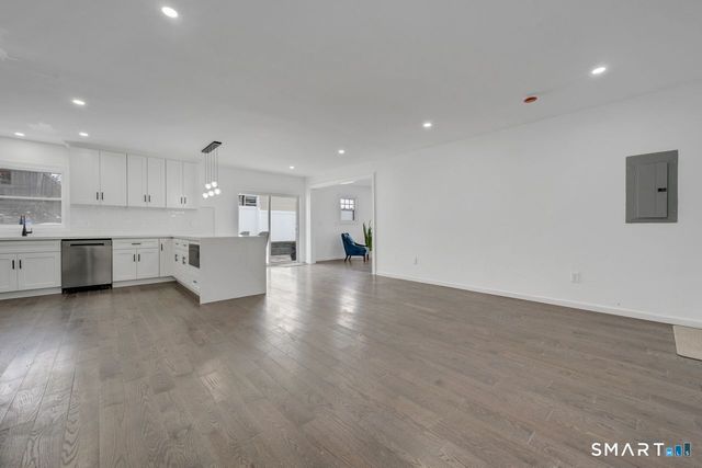 198 Castle Avenue, Fairfield, CT 06825