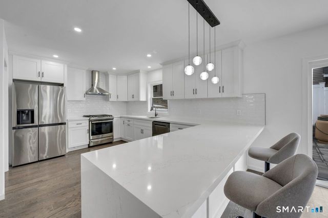 198 Castle Avenue, Fairfield, CT 06825