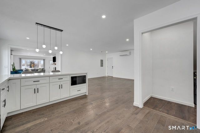 198 Castle Avenue, Fairfield, CT 06825