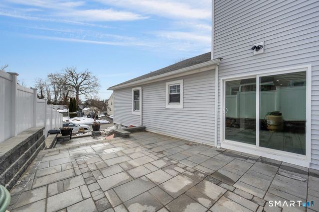 198 Castle Avenue, Fairfield, CT 06825