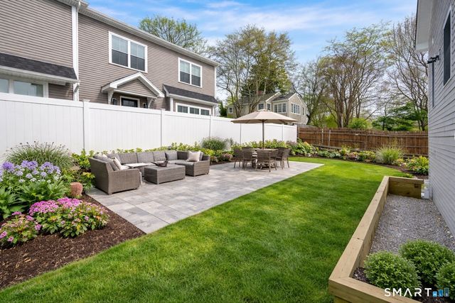 198 Castle Avenue, Fairfield, CT 06825