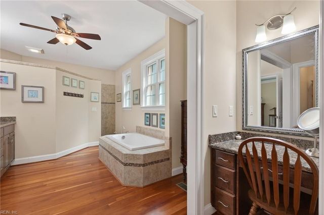 102 Taylor Farm LN, Yorktown, VA 23693