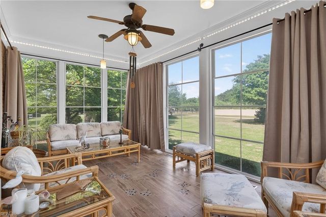 102 Taylor Farm LN, Yorktown, VA 23693