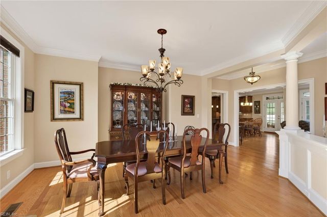 102 Taylor Farm LN, Yorktown, VA 23693