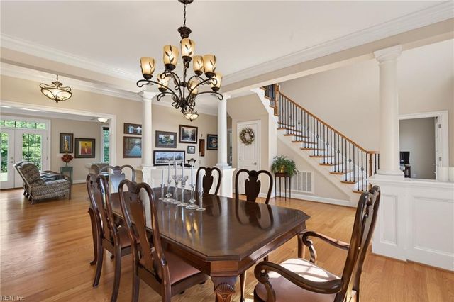 102 Taylor Farm LN, Yorktown, VA 23693