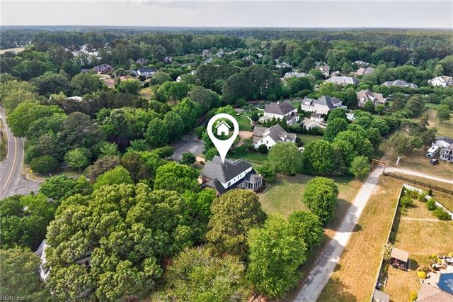 102 Taylor Farm LN, Yorktown, VA 23693