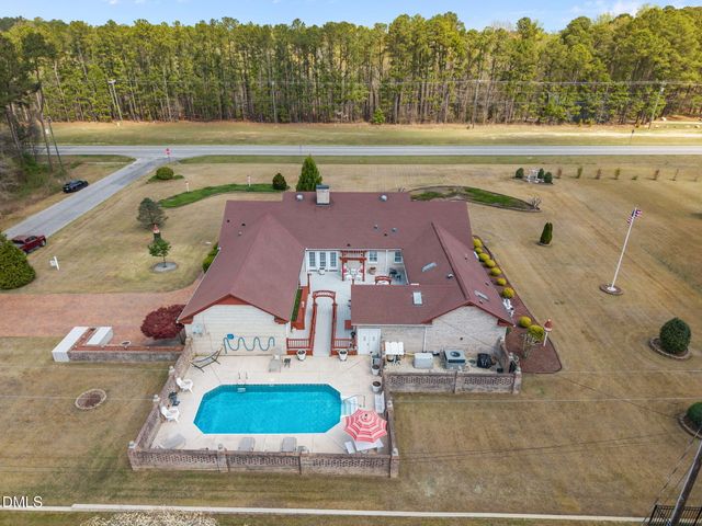 801 Lakeside Drive, Lillington, NC 27546
