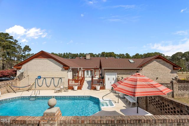 801 Lakeside Drive, Lillington, NC 27546