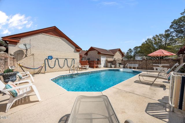 801 Lakeside Drive, Lillington, NC 27546