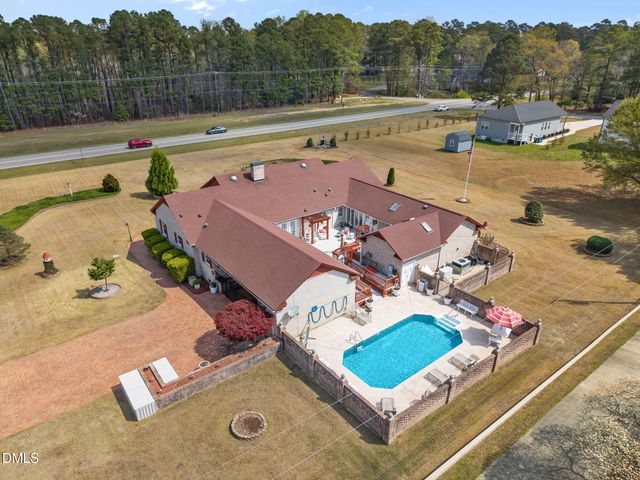 801 Lakeside Drive, Lillington, NC 27546