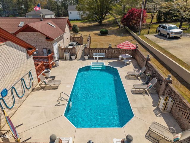 801 Lakeside Drive, Lillington, NC 27546