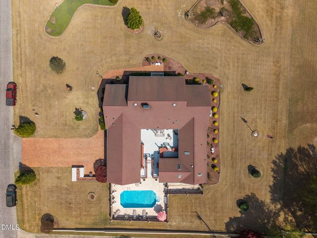 801 Lakeside Drive, Lillington, NC 27546