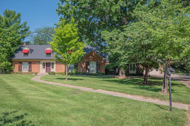4 FAIR OAKS RD, Moberly, MO 65270