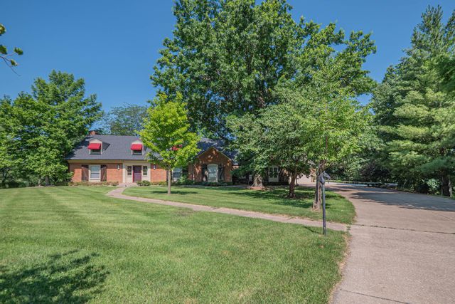 4 FAIR OAKS RD, Moberly, MO 65270