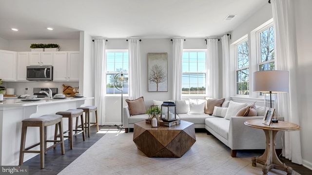 54 PEREGRINE WAY, Burlington, NJ 08016