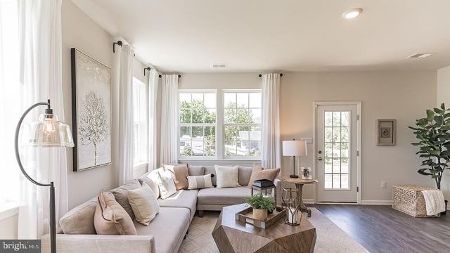 54 PEREGRINE WAY, Burlington, NJ 08016