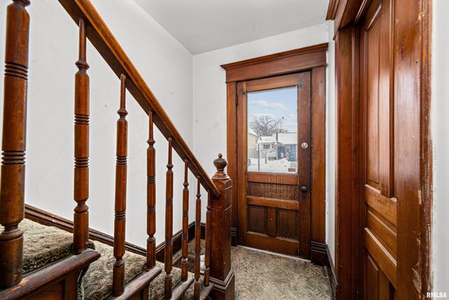 1935 N STURDEVANT Street, Davenport, IA 52804