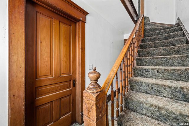 1935 N STURDEVANT Street, Davenport, IA 52804