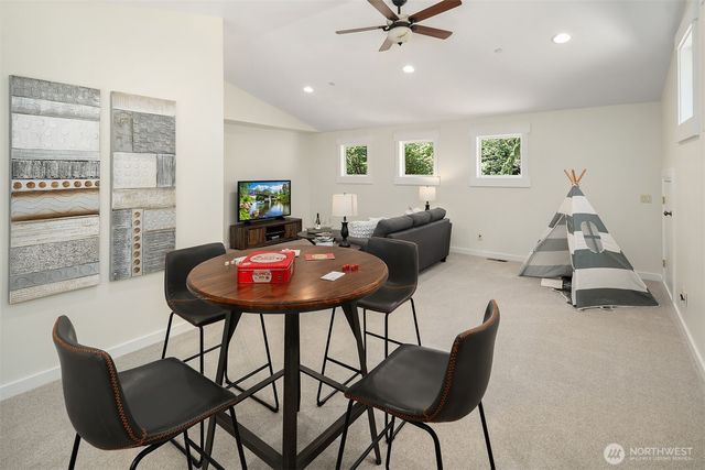 7608 254th Avenue NE, Redmond, WA 98053