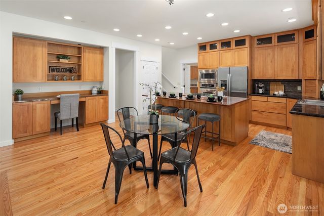 7608 254th Avenue NE, Redmond, WA 98053