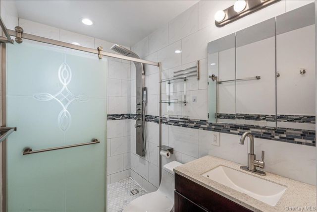 5020 Clearview Expressway, Oakland Gardens, NY 11364