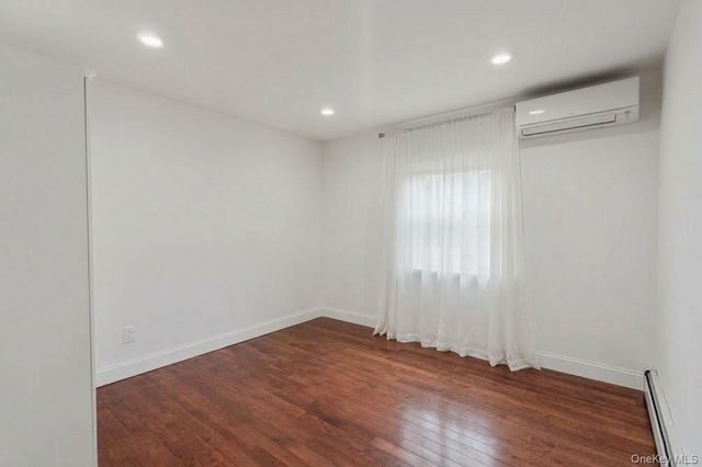 5020 Clearview Expressway, Oakland Gardens, NY 11364