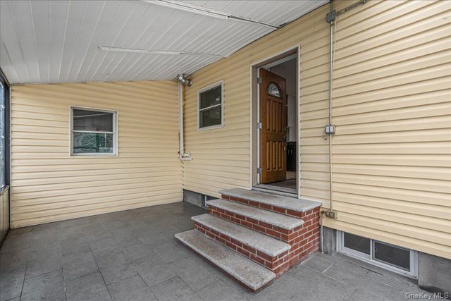 5020 Clearview Expressway, Oakland Gardens, NY 11364