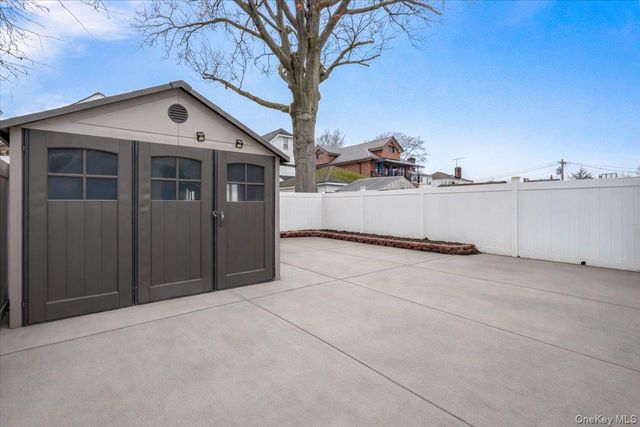 5020 Clearview Expressway, Oakland Gardens, NY 11364