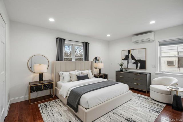 5020 Clearview Expressway, Oakland Gardens, NY 11364