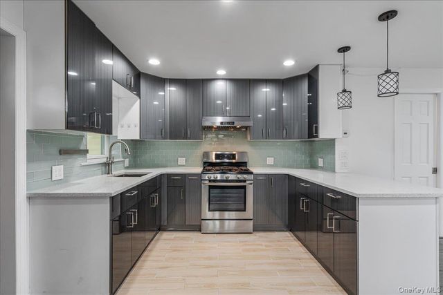 5020 Clearview Expressway, Oakland Gardens, NY 11364