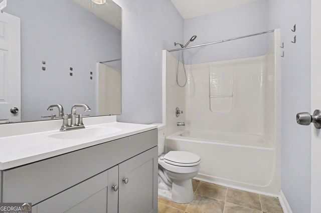 6109 Camden Forrest Drive, Riverdale, GA 30296