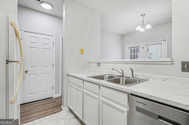 6109 Camden Forrest Drive, Riverdale, GA 30296