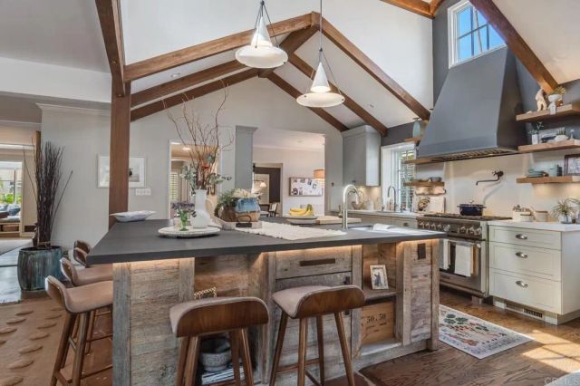 6011 Vista De La Mesa, La Jolla, CA 92037