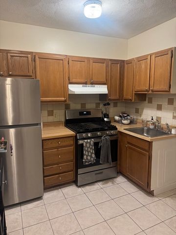 202 Harvard St., 202, Medford, MA 02155