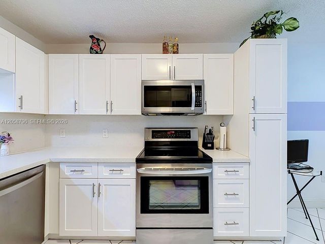 10208 NW 24th Place 205, Sunrise, FL 33322