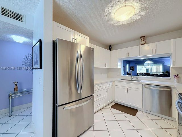 10208 NW 24th Place 205, Sunrise, FL 33322