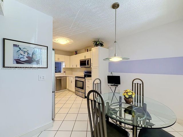 10208 NW 24th Place 205, Sunrise, FL 33322