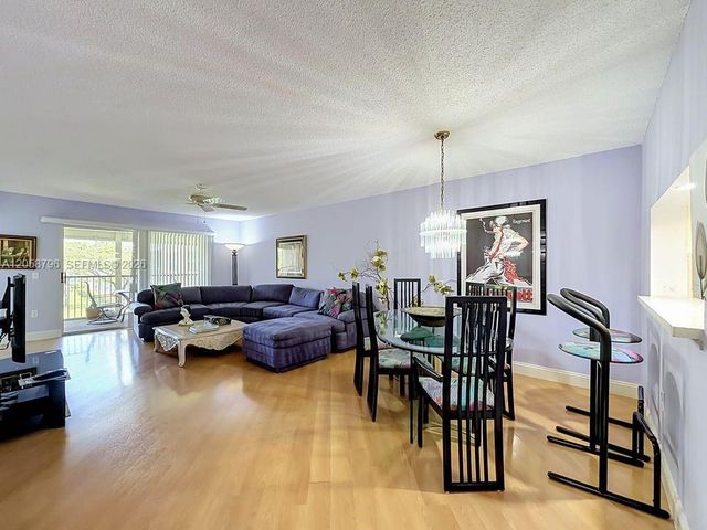 10208 NW 24th Place 205, Sunrise, FL 33322