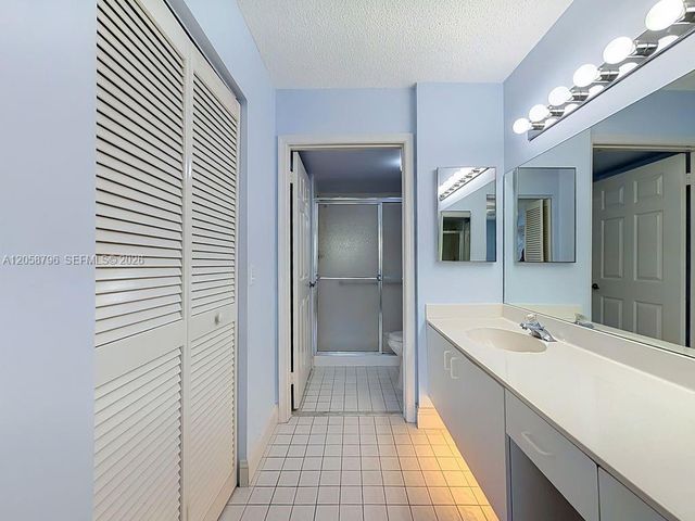 10208 NW 24th Place 205, Sunrise, FL 33322